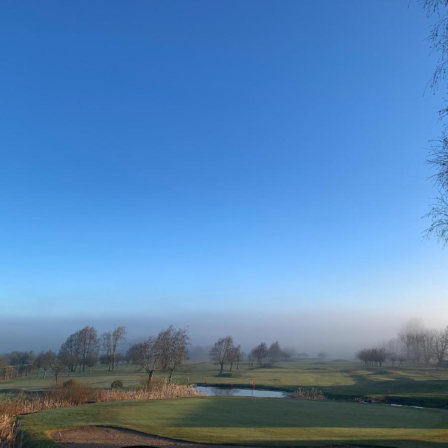 Aeppelgarden I Båstad Buitenkant foto